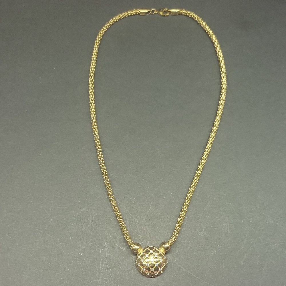Elegant Gold Plated Necklace with Intricate Pendant